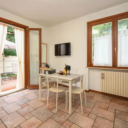 Appartement Desenzanoloft Official Partner Marriott Homes & - Garden & Pool